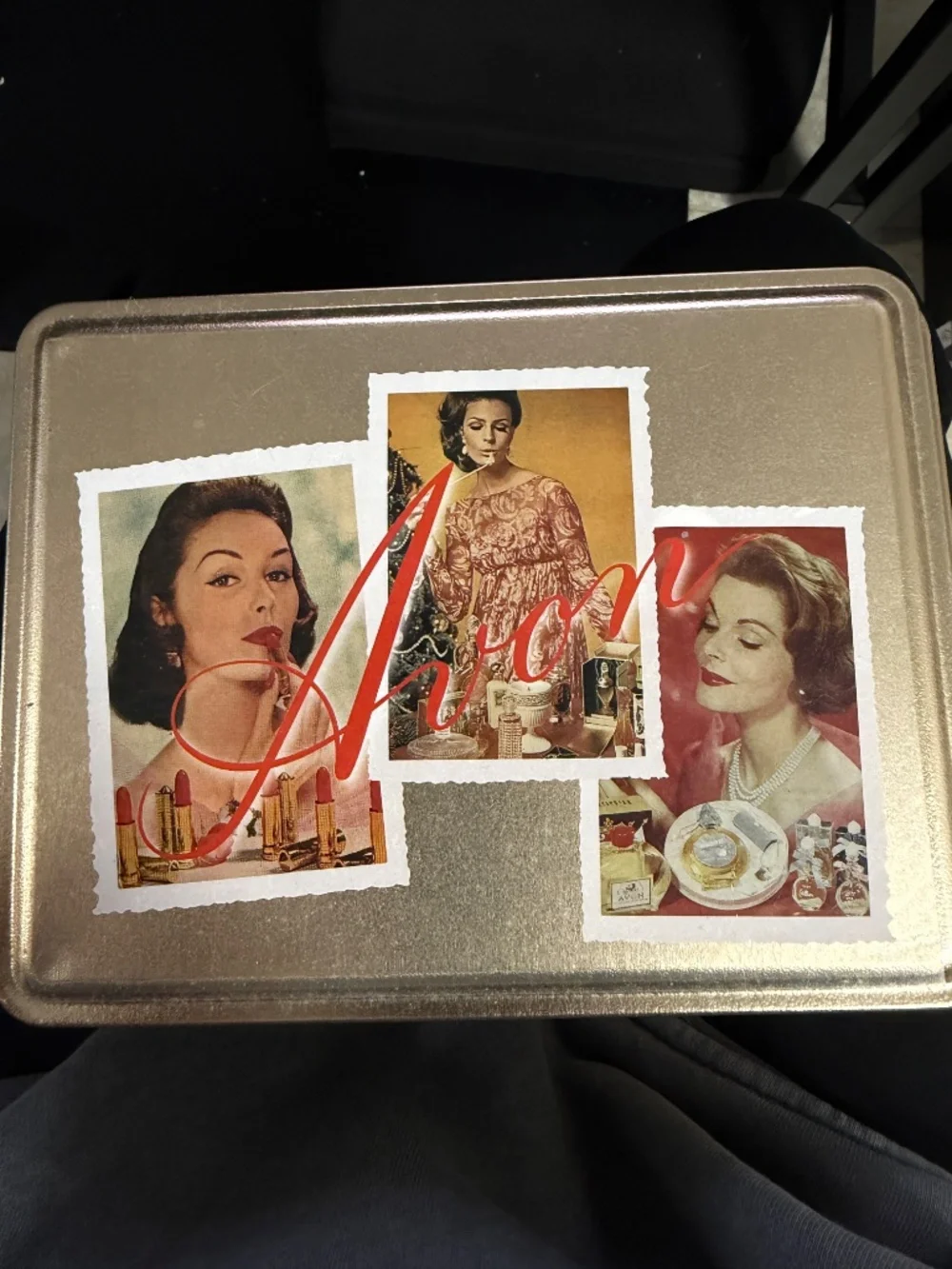 AVON HOLIDAY BOX SET COLLECTORS makeup - Picture 2 of 16